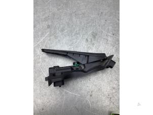 Gebruikte Gaspedaalpositie Sensor Volkswagen Golf VI Cabrio (1K) 1.4 TSI 122 16V Prijs € 30,00 Margeregeling aangeboden door Gebr Opdam B.V.