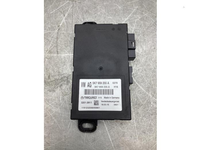 Gebruikte Cabriokap computer Volkswagen Golf VI Cabrio (1K) 1.4 TSI 122 16V Prijs € 100,00 Margeregeling aangeboden door Gebr Opdam B.V.