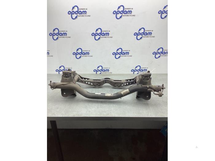 Gebruikte Subframe Volkswagen Golf VII (AUA) 1.5 TGI Evo 16V Prijs € 100,00 Margeregeling aangeboden door Gebr Opdam B.V.