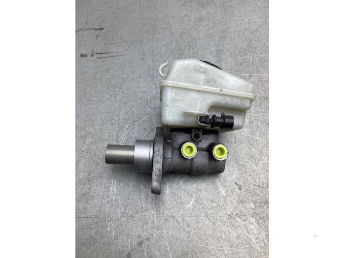 Gebruikte Hoofdremcilinder Opel Zafira (M75) 1.8 16V Ecotec Prijs € 40,00 Margeregeling aangeboden door Gebr Opdam B.V.