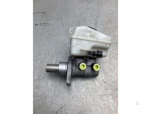 Gebruikte Hoofdremcilinder Opel Zafira (M75) 1.8 16V Ecotec Prijs € 40,00 Margeregeling aangeboden door Gebr Opdam B.V.