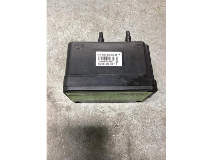 Gebruikte Deur module Mercedes E (C207) E-350 CDI V6 24V Prijs € 45,00 Margeregeling aangeboden door Gebr Opdam B.V.