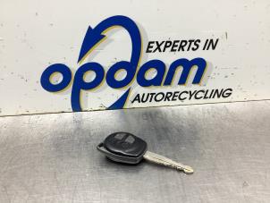 Gebruikte Sleutel Suzuki Splash 1.0 12V Prijs € 18,00 Margeregeling aangeboden door Gebr Opdam B.V.