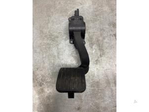 Gebruikte Sensor Gaspedaalpositie Peugeot 5008 I (0A/0E) 1.6 THP 16V Prijs € 50,00 Margeregeling aangeboden door Gebr Opdam B.V.