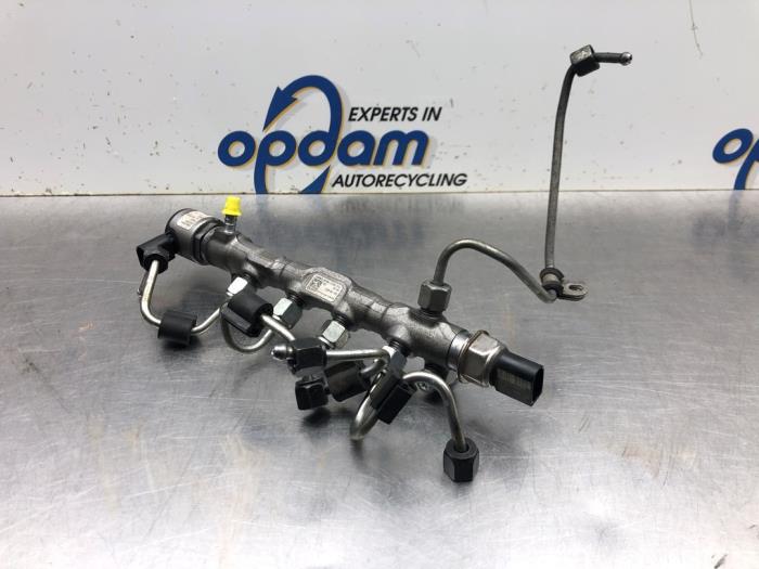 Gebruikte Brandstofdruk sensor Volkswagen Golf VII (AUA) 1.6 TDI BMT 16V Prijs € 225,00 Margeregeling aangeboden door Gebr Opdam B.V.