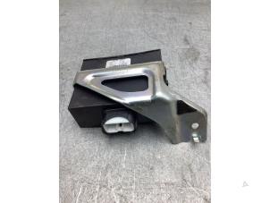 Gebruikte Central electronic module Toyota Aygo (B10) 1.0 12V VVT-i Prijs € 20,00 Margeregeling aangeboden door Gebr Opdam B.V.