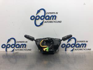 Gebruikte Combischakelaar Stuurkolom Opel Corsa D 1.2 16V Prijs € 32,00 Margeregeling aangeboden door Gebr Opdam B.V.