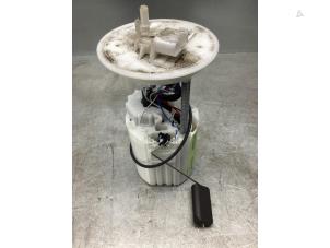 Gebruikte Benzinepomp Opel Karl 1.0 12V Prijs € 50,00 Margeregeling aangeboden door Gebr Opdam B.V.