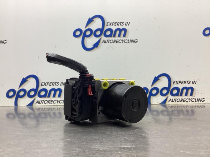Gebruikte ABS Pomp Volkswagen Fox (5Z) 1.2 Prijs € 90,00 Margeregeling aangeboden door Gebr Opdam B.V.