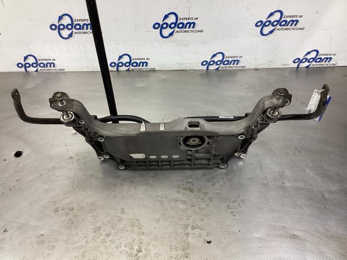 Subframe van een Volkswagen Tiguan (5N1/2) 1.4 TSI 16V 2010