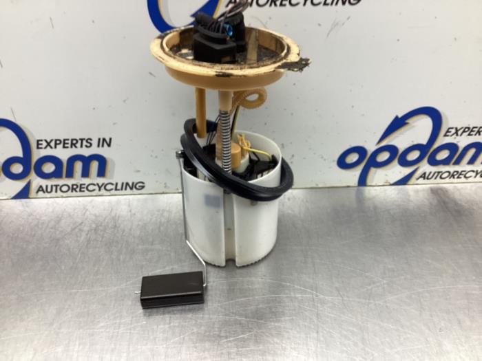 Gebruikte Tank element Pomp Seat Leon (1P1) 2.0 TDI 16V FR Prijs € 54,00 Margeregeling aangeboden door Gebr Opdam B.V.