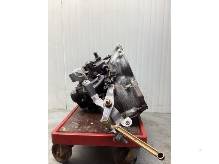 Versnellingsbak van een Opel Corsa D 1.2 16V 2009