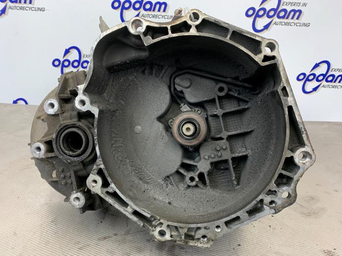 Gebruikte Versnellingsbak Opel Astra J Sports Tourer (PD8/PE8/PF8) 1.7 CDTi 16V Prijs € 540,00 Margeregeling aangeboden door Gebr Opdam B.V.