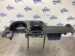 Gebruikte Dashboard Mercedes Citan (415.6) 1.5 108 CDI Euro 6 Prijs € 112,00 Margeregeling aangeboden door Gebr Opdam B.V.