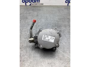 Gebruikte Vacuumpomp (Diesel) Mazda 2 (DJ/DL) 1.5 SkyActiv-D 105 Prijs op aanvraag aangeboden door Gebr Opdam B.V.