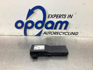 Gebruikte Deur module Chevrolet Cruze (300) 1.8 16V VVT Prijs € 36,00 Margeregeling aangeboden door Gebr Opdam B.V.