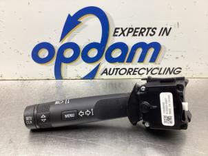 Gebruikte Knipperlicht Schakelaar Chevrolet Cruze (300) 1.8 16V VVT Prijs € 32,00 Margeregeling aangeboden door Gebr Opdam B.V.