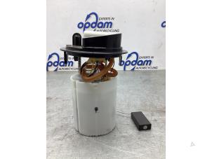 Gebruikte Benzinepomp Citroen C3 Aircross I (2C/2R) 1.2 e-THP PureTech 110 Prijs € 125,00 Margeregeling aangeboden door Gebr Opdam B.V.