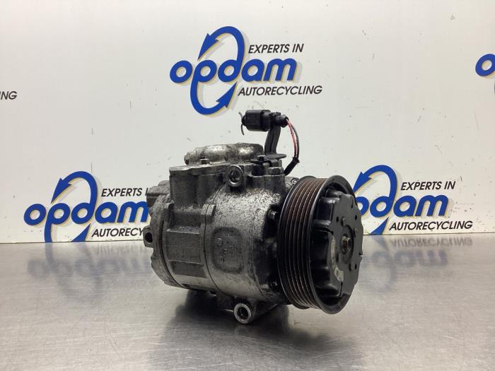 Gebruikte Aircopomp Volkswagen Polo IV (9N1/2/3) 1.2 12V Prijs € 40,00 Margeregeling aangeboden door Gebr Opdam B.V.