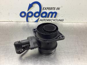 Gebruikte Luchtmassameter Volkswagen Touran (1T1/T2) 1.9 TDI 105 Euro 3 Prijs € 45,00 Margeregeling aangeboden door Gebr Opdam B.V.