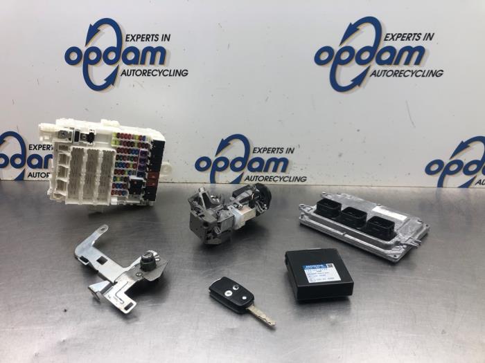 Gebruikte Computer Motormanagement Honda Insight (ZE2) 1.3 16V VTEC Prijs € 360,00 Margeregeling aangeboden door Gebr Opdam B.V.