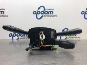 Gebruikte Licht + Raw Schakelaar Peugeot 207/207+ (WA/WC/WM) 1.6 16V VTi Prijs € 112,00 Margeregeling aangeboden door Gebr Opdam B.V.