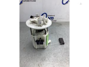 Gebruikte Benzinepomp Mercedes GLE (W166) 400 3.0 V6 24V 4-Matic Prijs € 250,00 Margeregeling aangeboden door Gebr Opdam B.V.