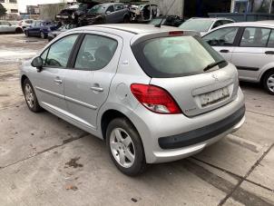 Gebruikte Achterlicht links Peugeot 207/207+ (WA/WC/WM) 1.4 16V VTi Prijs € 68,00 Margeregeling aangeboden door Gebr Opdam B.V.