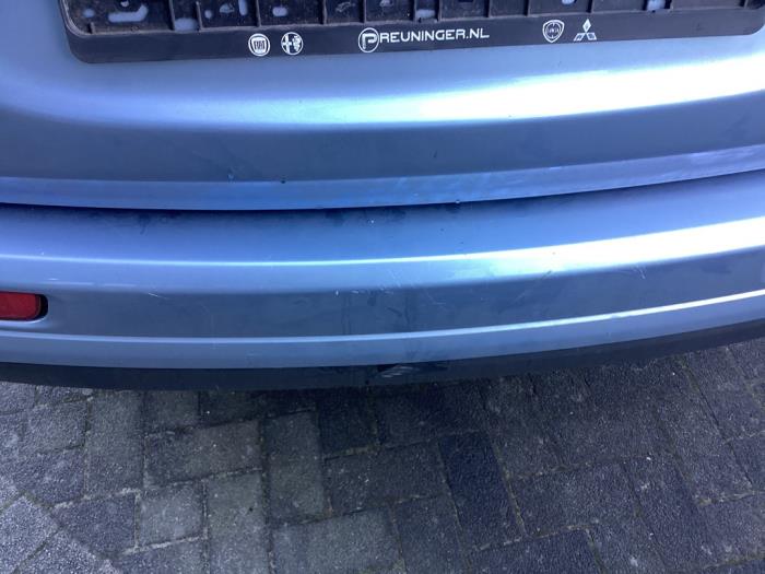 Achterbumper van een Mitsubishi Outlander (GF/GG) 2.0 16V PHEV 4x4 2014