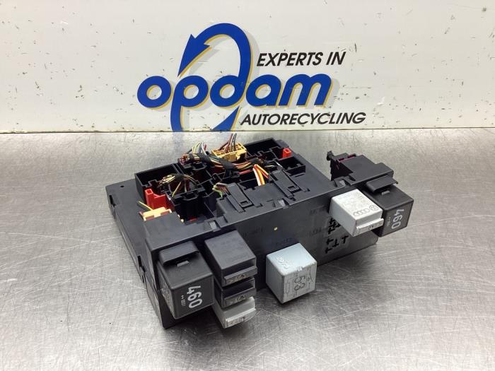 Gebruikte Module Bodycontrol Volkswagen Golf V (1K1) 1.6 FSI 16V Prijs € 68,00 Margeregeling aangeboden door Gebr Opdam B.V.