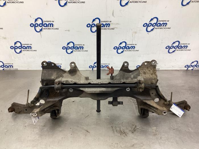 Gebruikte Subframe Peugeot Bipper (AA) 1.3 HDI Prijs € 81,00 Margeregeling aangeboden door Gebr Opdam B.V.