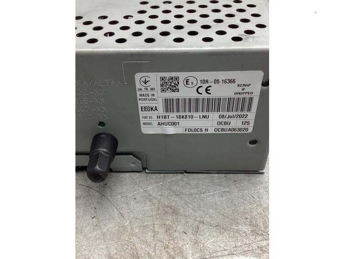 Radio module van een Ford Puma 1.0 Ti-VCT EcoBoost mHEV 12V 2022