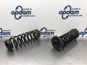 Gebruikte Veerschroef achter Mercedes C (W205) C-200 1.6 CDI BlueTEC, C-200 d 16V Prijs € 54,00 Margeregeling aangeboden door Gebr Opdam B.V.