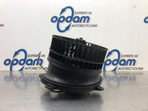 Gebruikte Chaufage Ventilatiemotor Mercedes CLK (C208) 2.0 200K Evo 16V Prijs € 68,00 Margeregeling aangeboden door Gebr Opdam B.V.