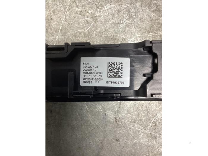 Radiobedienings paneel van een BMW X5 (G05) xDrive 45 e iPerformance 3.0 24V 2020