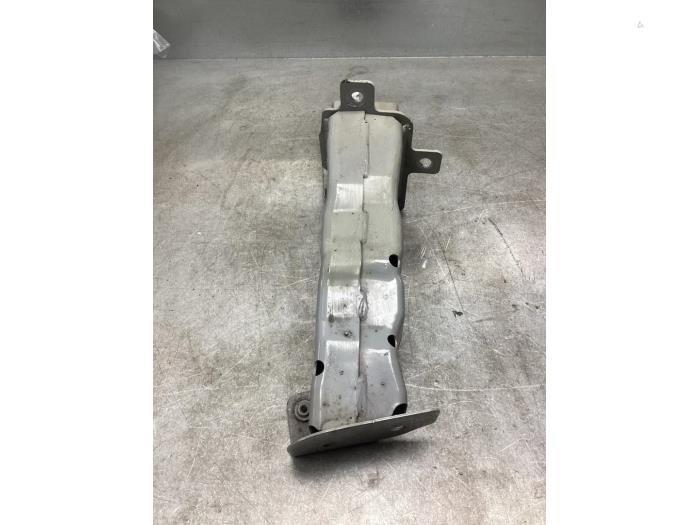 Gebruikte Subframe Renault Espace (RFCJ) 1.8 Energy Tce 225 Prijs € 50,00 Margeregeling aangeboden door Gebr Opdam B.V.