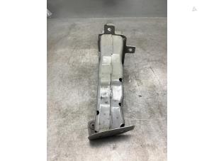 Gebruikte Subframe Renault Espace (RFCJ) 1.8 Energy Tce 225 Prijs € 50,00 Margeregeling aangeboden door Gebr Opdam B.V.