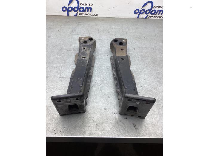 Gebruikte Subframe Fiat 500 (312) 1.2 Prijs € 60,00 Margeregeling aangeboden door Gebr Opdam B.V.