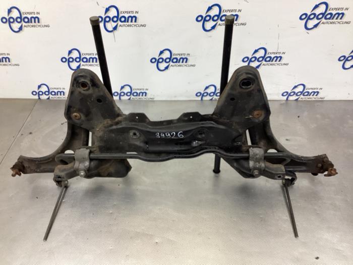 Gebruikte Subframe Peugeot 1007 (KM) 1.4 Prijs € 60,00 Margeregeling aangeboden door Gebr Opdam B.V.