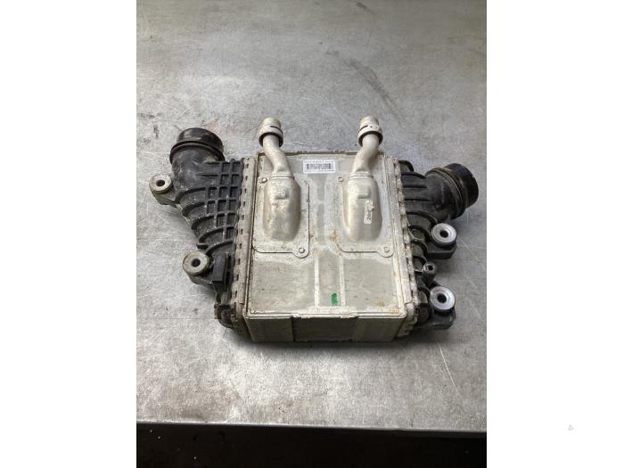 Gebruikte Intercooler Landrover Discovery Sport (LC) 2.0 Si4 16V Prijs € 150,00 Margeregeling aangeboden door Gebr Opdam B.V.