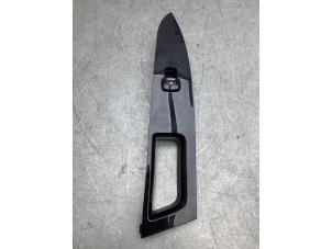 Gebruikte Ruit schakelaar elektrisch Ford Mondeo V 1.5 EcoBoost 16V Prijs € 15,00 Margeregeling aangeboden door Gebr Opdam B.V.