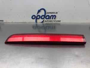 Gebruikte Achterklep reflector rechts Nissan Note (E11) 1.4 16V Prijs € 20,00 Margeregeling aangeboden door Gebr Opdam B.V.