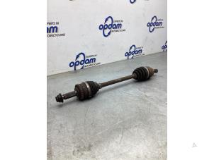 Gebruikte Aandrijfas links-voor Hyundai i10 (B5) 1.0 12V Prijs € 75,00 Margeregeling aangeboden door Gebr Opdam B.V.