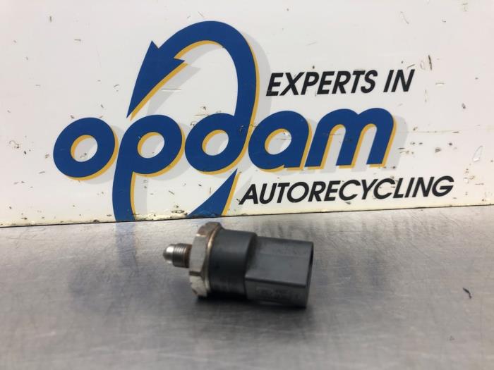 Gebruikte Brandstofdruk sensor Volkswagen Touran (1T1/T2) 2.0 FSI 16V Prijs € 27,00 Margeregeling aangeboden door Gebr Opdam B.V.