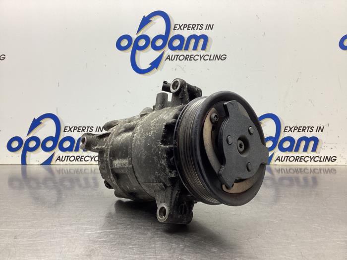 Gebruikte Aircopomp BMW 3 serie (E90) 318i 16V Prijs € 75,00 Margeregeling aangeboden door Gebr Opdam B.V.