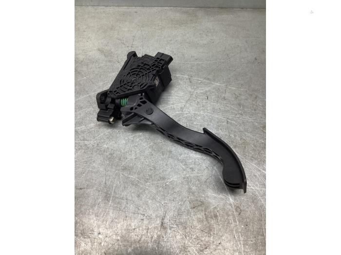 Gebruikte Gaspedaalpositie Sensor Volkswagen Polo VI (AW1) 2.0 GTI Prijs € 35,00 Margeregeling aangeboden door Gebr Opdam B.V.