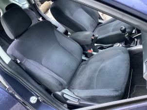 Gebruikte Armsteun Mitsubishi Outlander (CW) 2.0 DI-D 16V 4x4 Prijs € 68,00 Margeregeling aangeboden door Gebr Opdam B.V.