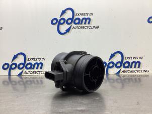 Gebruikte Luchtmassameter Volkswagen Touran (1T1/T2) 2.0 TDI 16V 140 Prijs € 32,00 Margeregeling aangeboden door Gebr Opdam B.V.