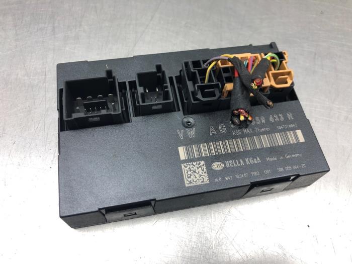 Comfort Module van een Volkswagen Passat (3C2) 2.0 FSI 16V 2007