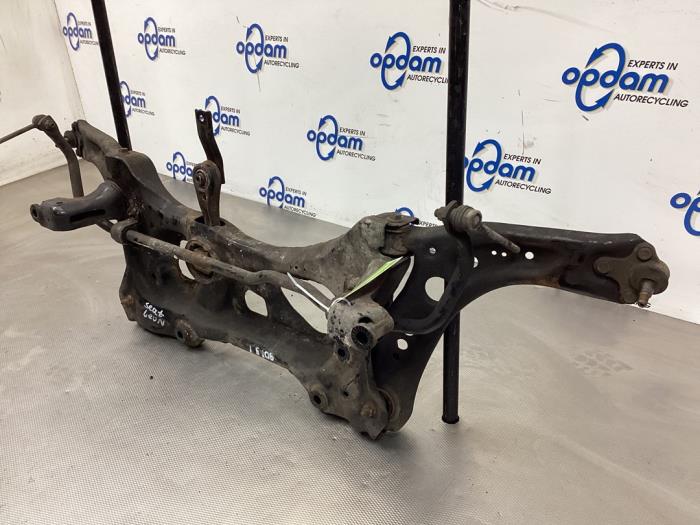 Subframe van een Seat Leon (5FB) 1.4 TSI 16V 2013